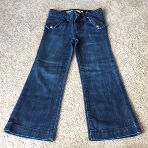 Gap wide leg jeans with accent buttons- size 5